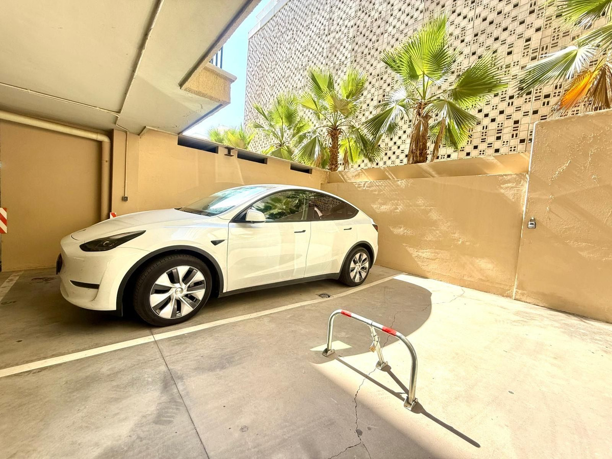 0ac49d12bcf4763fbebe2a00211d0409 - 36