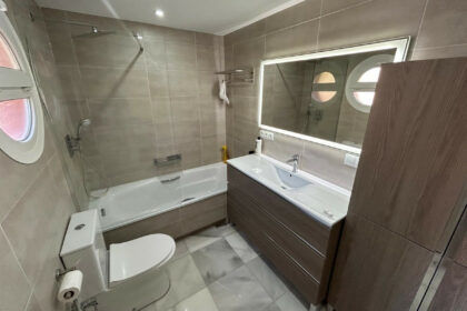 0b3d720509755e7101b5c5ff539e153b - 4