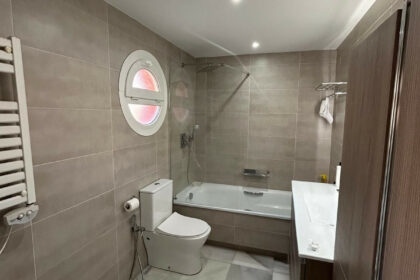 0b3d720509755e7101b5c5ff539e153b - 46