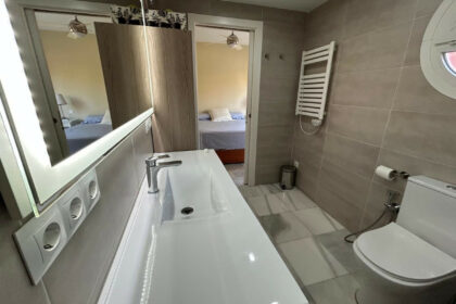 0b3d720509755e7101b5c5ff539e153b - 9