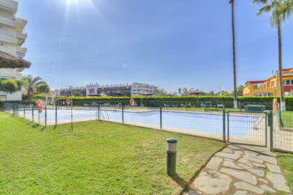 0b557a409ebdc1afe9521d55387fe5da - 15