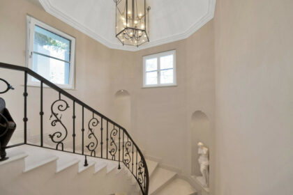 0b64c11e018436db972345200e472bfe - 25