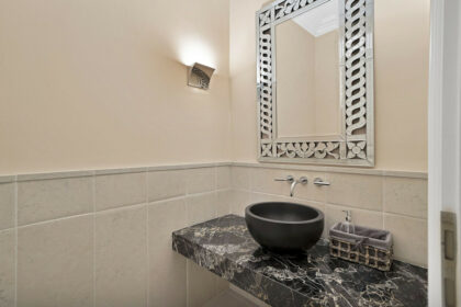 0b64c11e018436db972345200e472bfe - 27