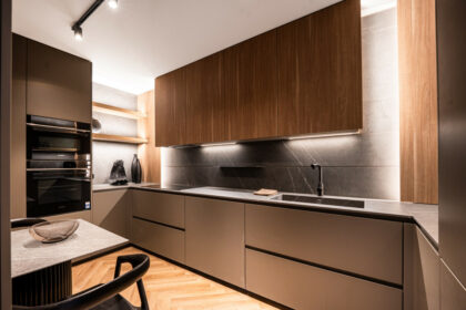 0bd500716295c374c78825425487cedb - 7