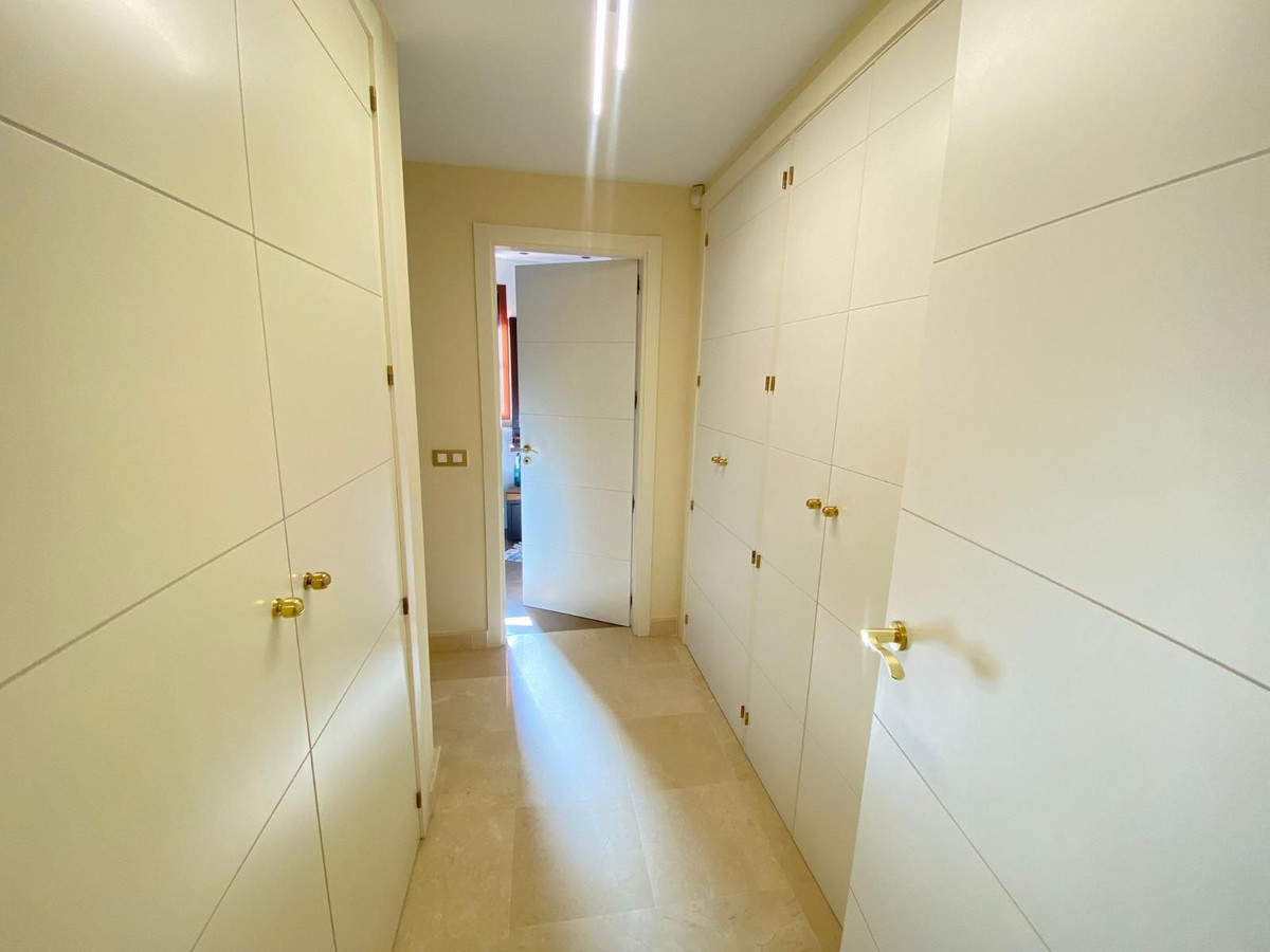 0c04e117102f54acd07c705b18c4f30f - 19