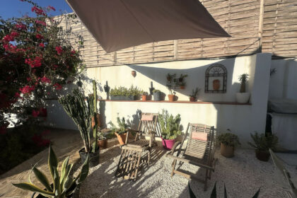 0c0fd95ceb7e4dd48cd951403f985fba - 18