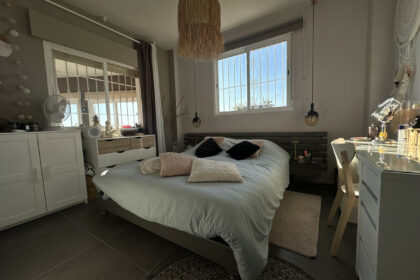 0c0fd95ceb7e4dd48cd951403f985fba - 24