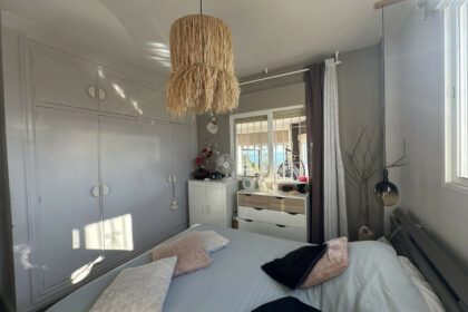 0c0fd95ceb7e4dd48cd951403f985fba - 25