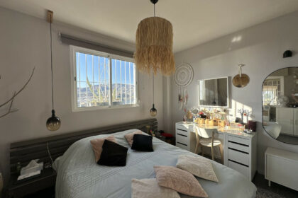 0c0fd95ceb7e4dd48cd951403f985fba - 26