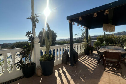 0c0fd95ceb7e4dd48cd951403f985fba - 31