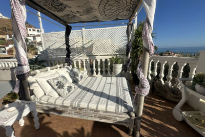 0c0fd95ceb7e4dd48cd951403f985fba - 33