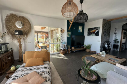 0c0fd95ceb7e4dd48cd951403f985fba - 7