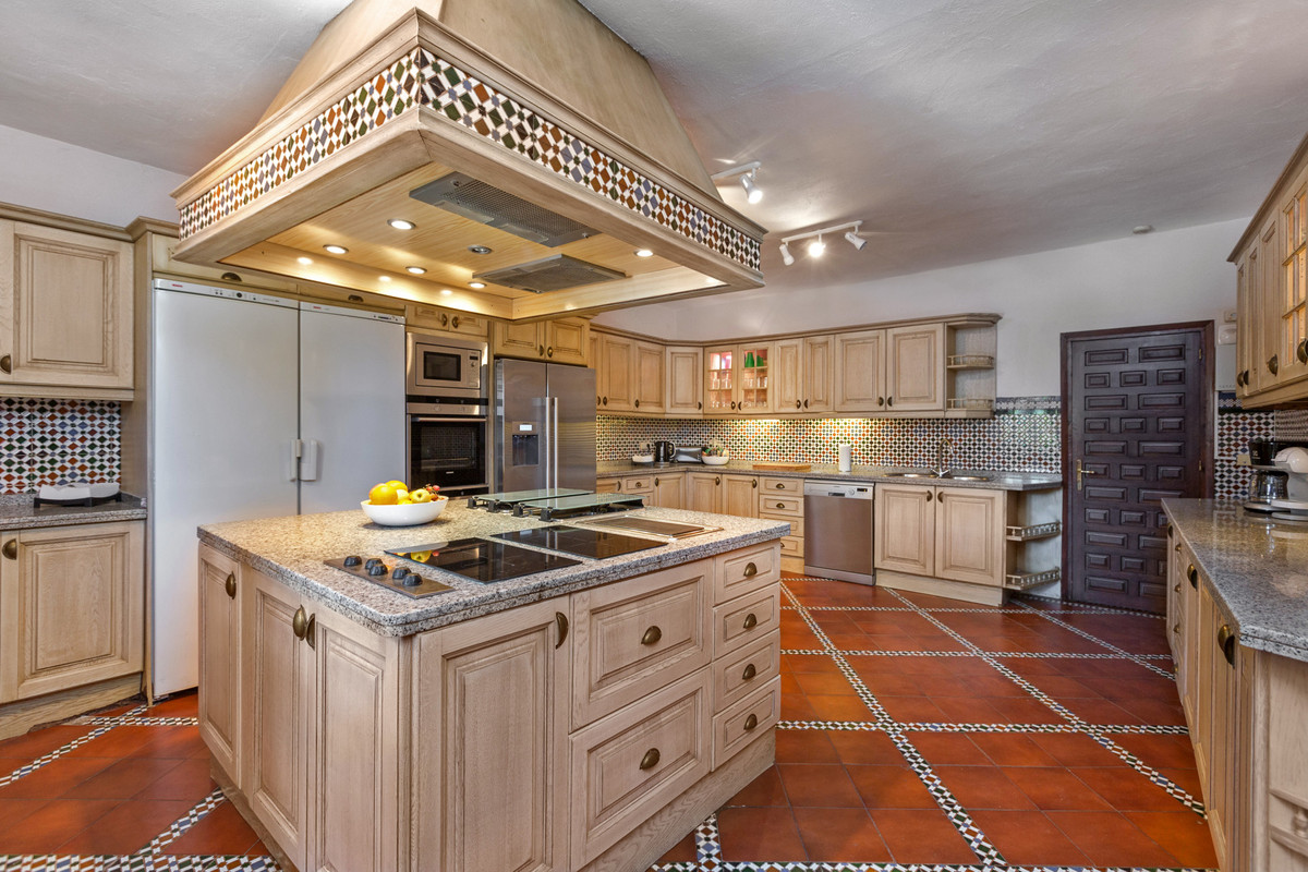 0c95f256ba08643ddd49c1a7ae1cd0a0 - 11