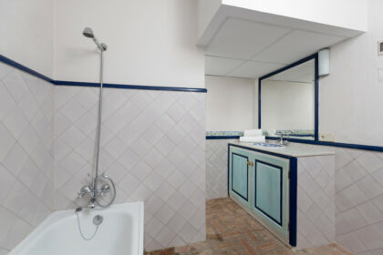 0c95f256ba08643ddd49c1a7ae1cd0a0 - 19