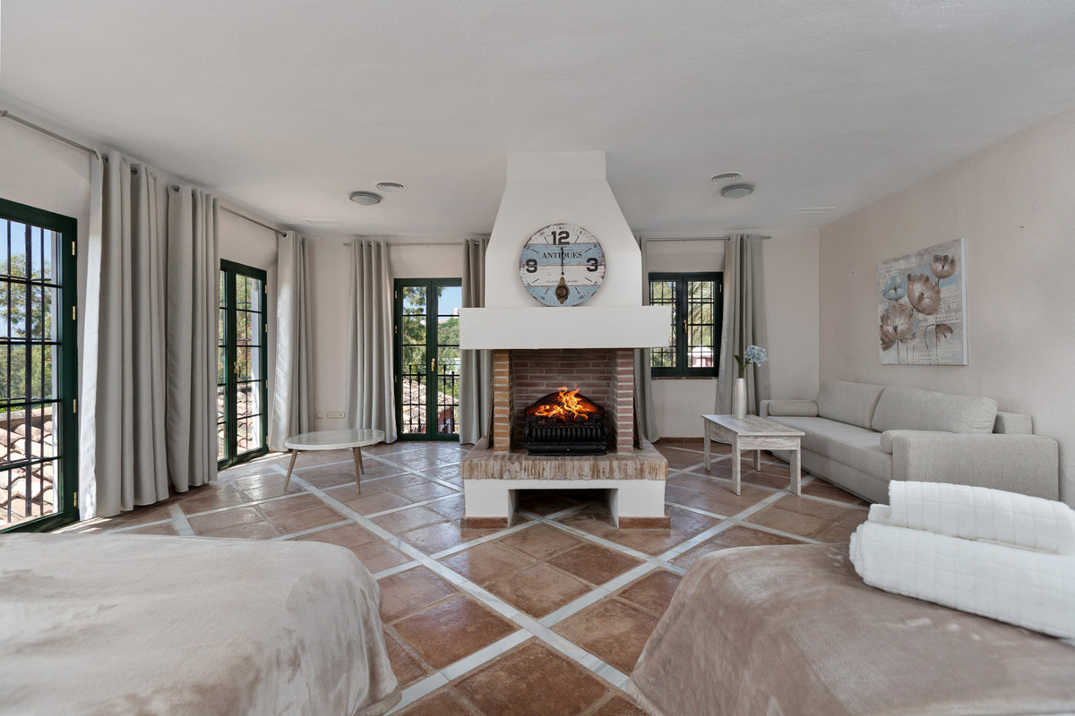 0c95f256ba08643ddd49c1a7ae1cd0a0 - 22