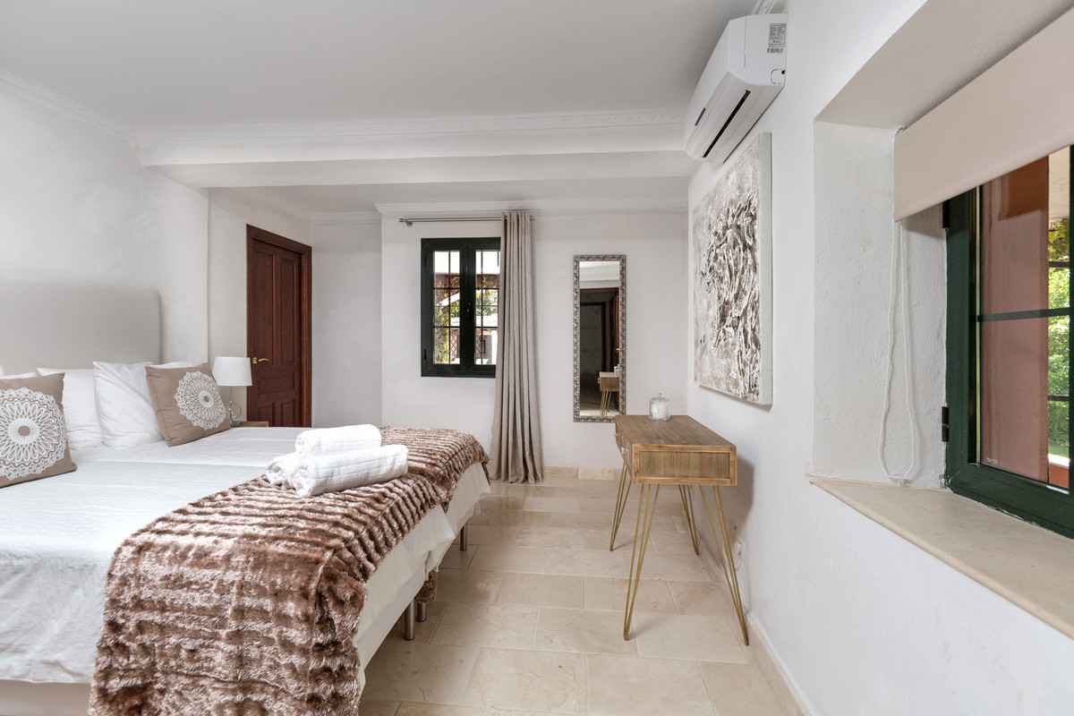 0c95f256ba08643ddd49c1a7ae1cd0a0 - 31