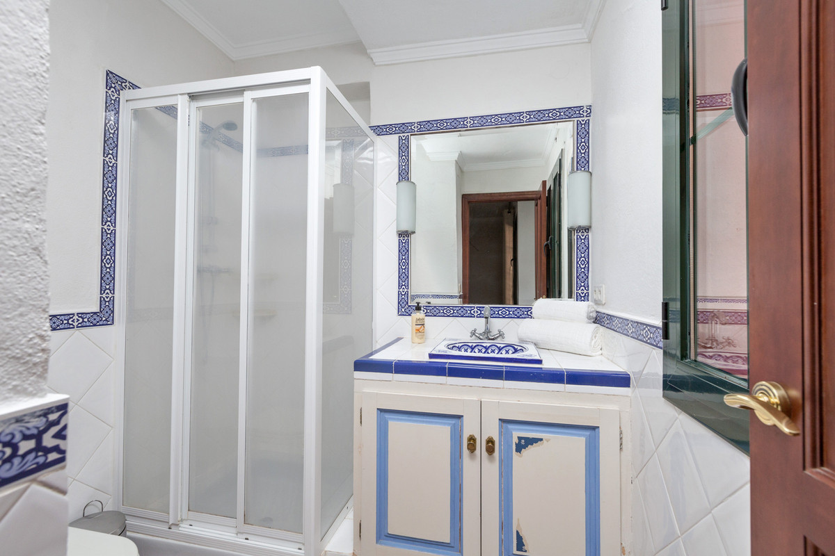 0c95f256ba08643ddd49c1a7ae1cd0a0 - 32