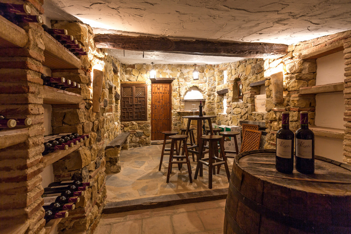 0c95f256ba08643ddd49c1a7ae1cd0a0 - 37