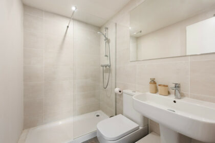 0cea51ec49221d17a9d9fcd66fb67b9d - 14