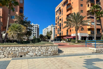 0cea51ec49221d17a9d9fcd66fb67b9d - 23