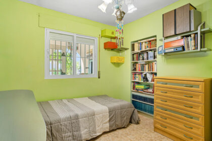 0d310ae86b57ca3b5e5e3dac63a4006e - 19