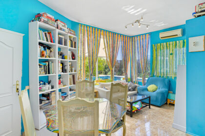 0d310ae86b57ca3b5e5e3dac63a4006e - 4