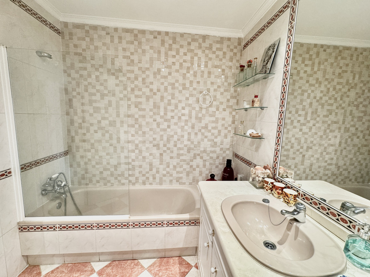 0e369bb3dc9236bf82a603e44a22c4cc - 11