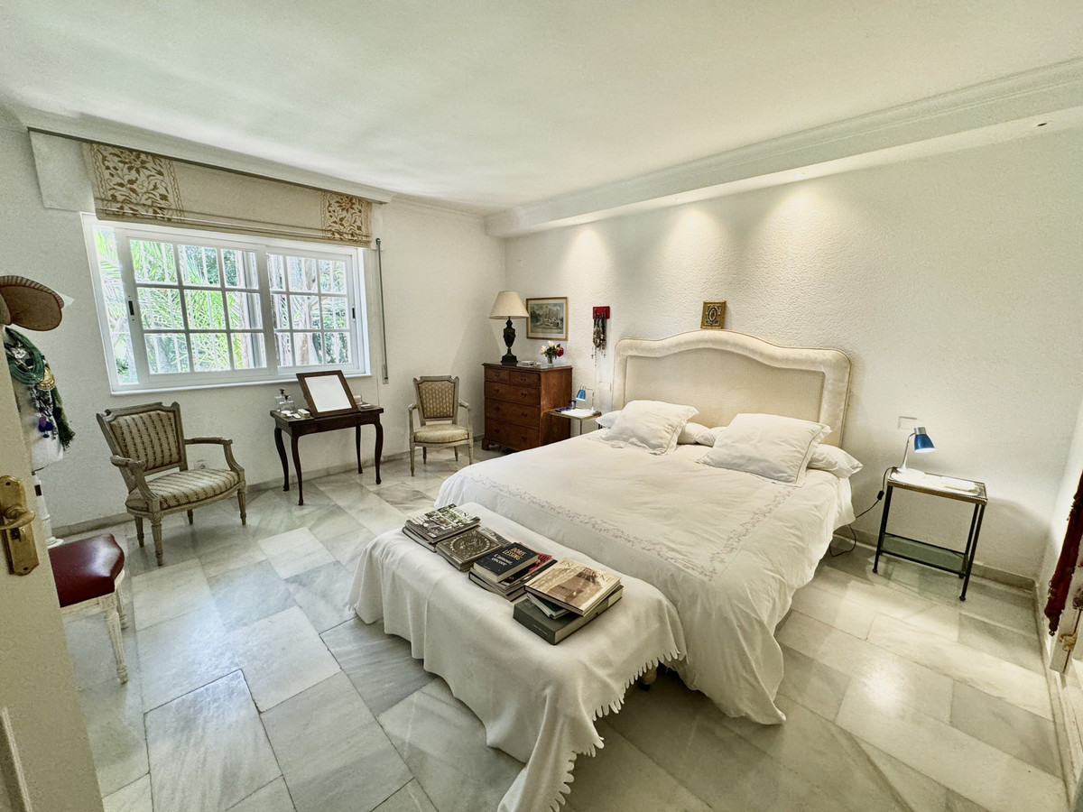 0e369bb3dc9236bf82a603e44a22c4cc - 6