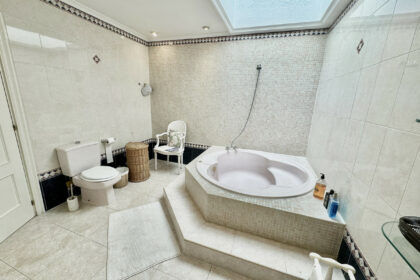 0e369bb3dc9236bf82a603e44a22c4cc - 7