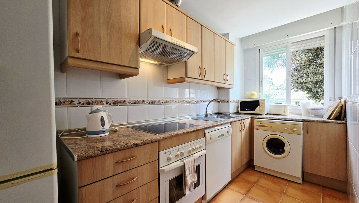 0e3d1901e84ae190c74f8b34581724bd - 10