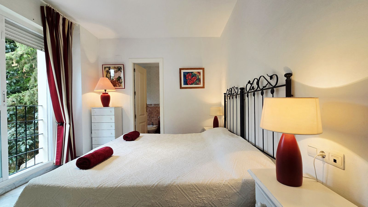 0e3d1901e84ae190c74f8b34581724bd - 13