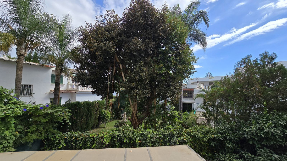 0e3d1901e84ae190c74f8b34581724bd - 22