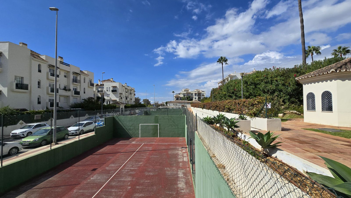 0e3d1901e84ae190c74f8b34581724bd - 26