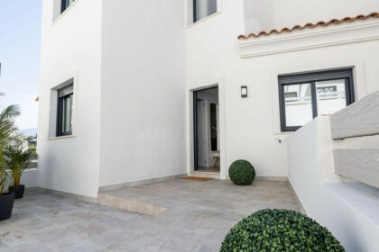 0e9c7ab18a4213c78b0c168c0d4775de - 3