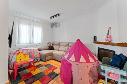 0eb8c7eda8d21a7f1c187d8eb9e50bd6 - 10