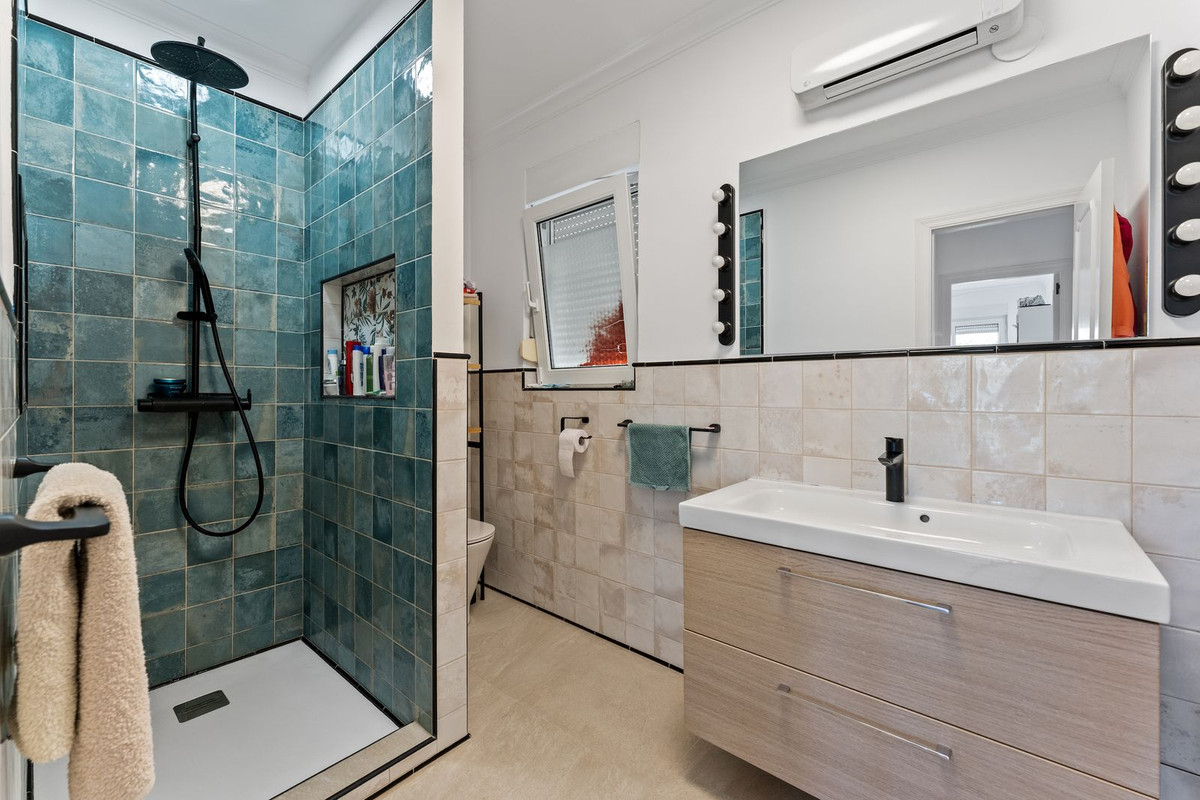 0eb8c7eda8d21a7f1c187d8eb9e50bd6 - 27