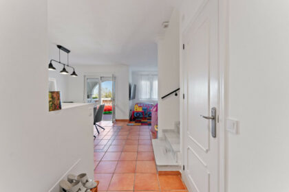 0eb8c7eda8d21a7f1c187d8eb9e50bd6 - 8