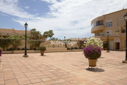 0f0009575671f533381bbc9e19f19e22 - 13