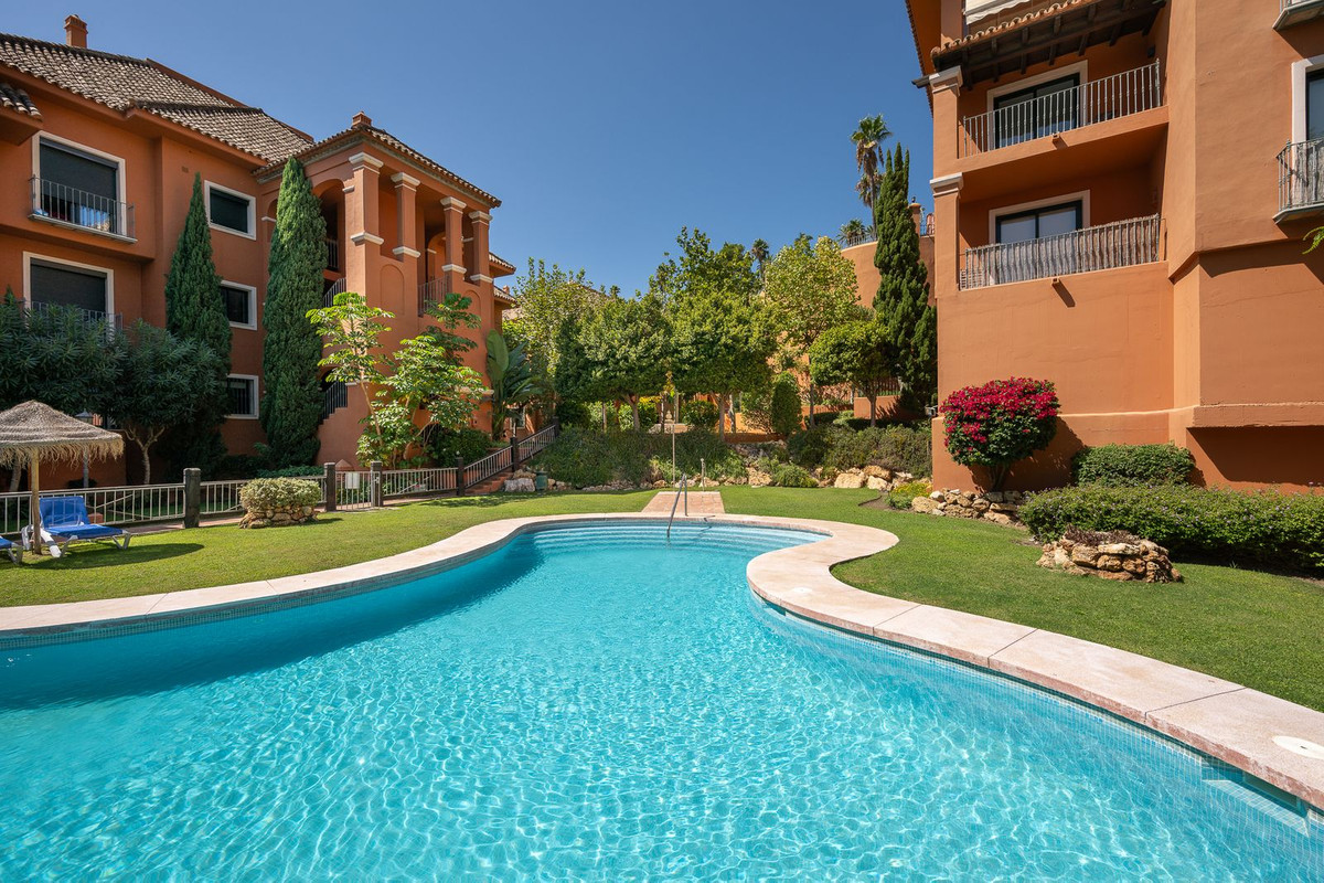 114e4d27e3d1b326ffc277a344f0a963 - 1