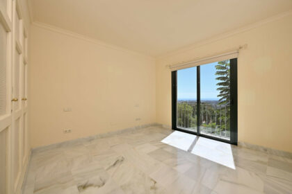 114e4d27e3d1b326ffc277a344f0a963 - 13