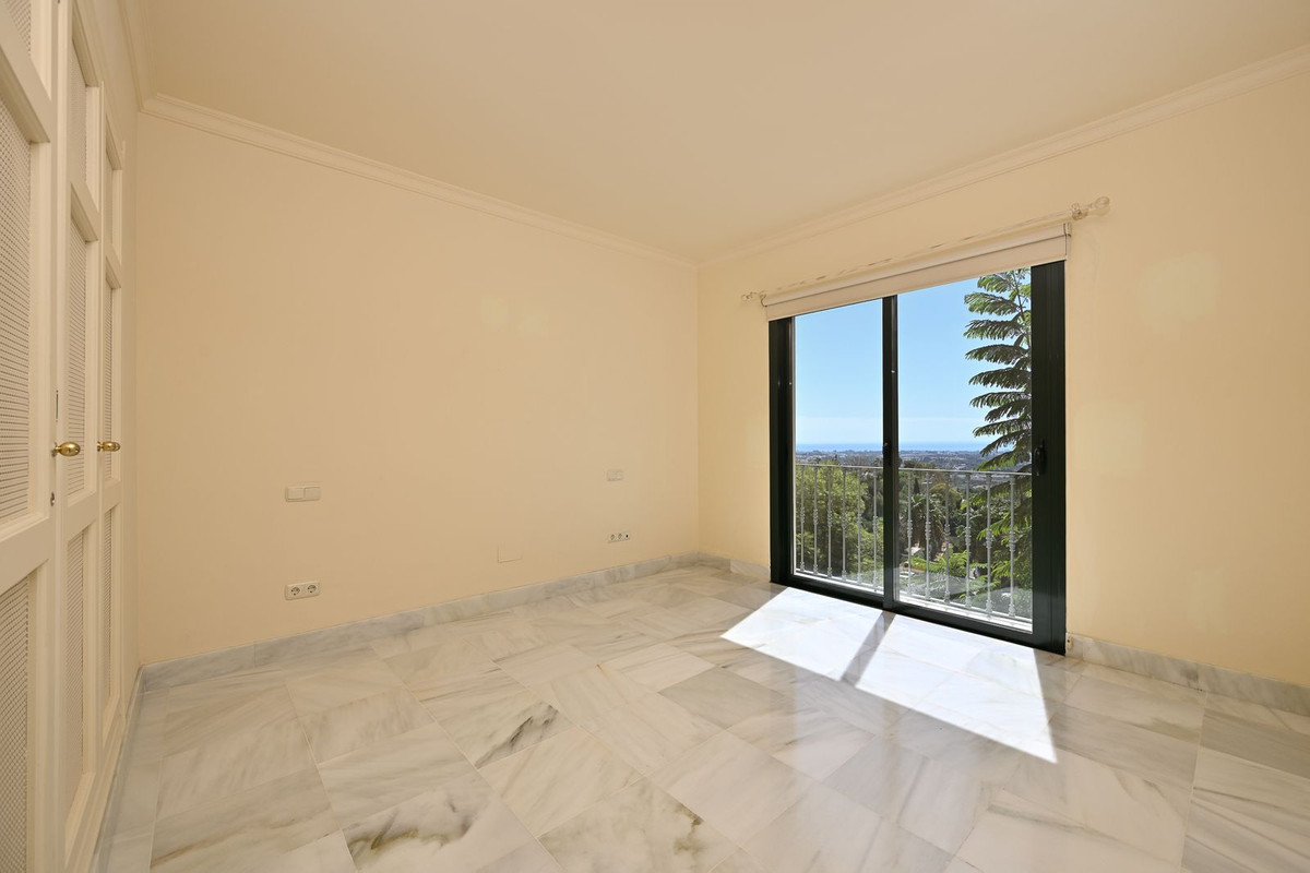 114e4d27e3d1b326ffc277a344f0a963 - 13