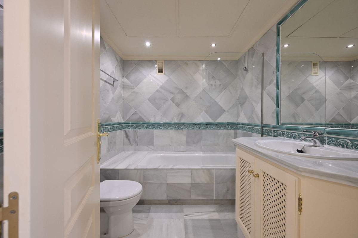 114e4d27e3d1b326ffc277a344f0a963 - 17