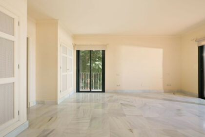 114e4d27e3d1b326ffc277a344f0a963 - 18