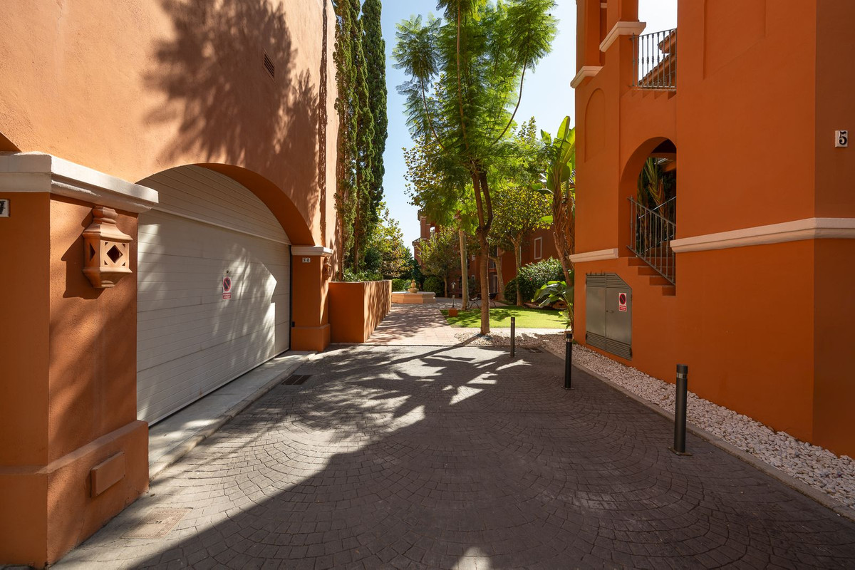 114e4d27e3d1b326ffc277a344f0a963 - 37