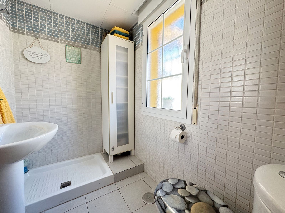 11984f95377e2582779f0237a7dfa182 - 25