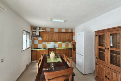 119c24bb806c4bb06ee10ed27e8af584 - 21