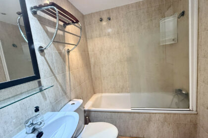 1300b8fbf5e1a5d45d5de415d3e40421 - 11