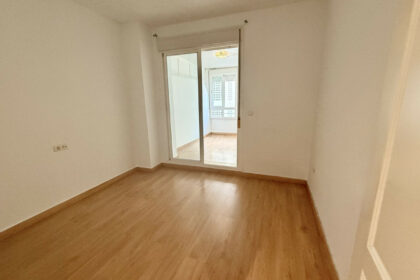 1300b8fbf5e1a5d45d5de415d3e40421 - 12