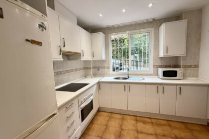 1300b8fbf5e1a5d45d5de415d3e40421 - 6