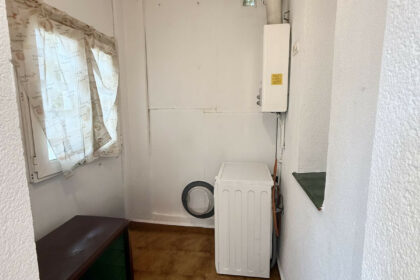 1300b8fbf5e1a5d45d5de415d3e40421 - 8